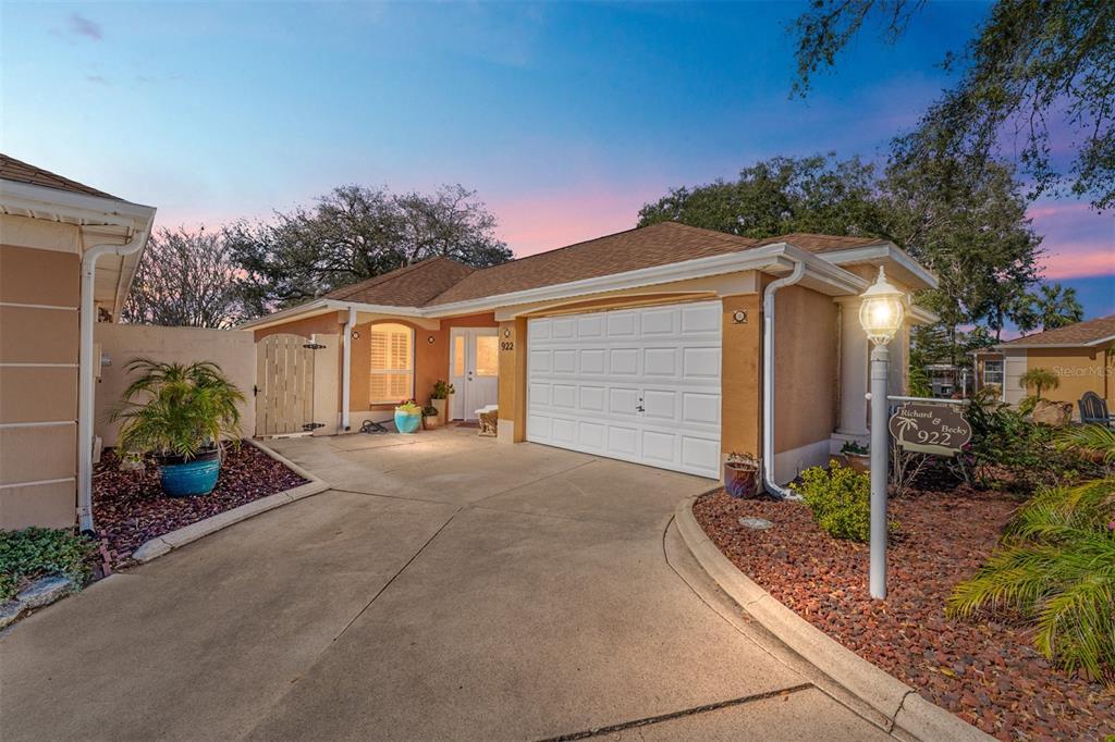 Picture of 922 Cancun Court, The Villages, FL 32159