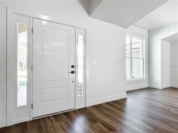 Picture of 10012 Silver Bluff Drive, Leesburg, FL 34788