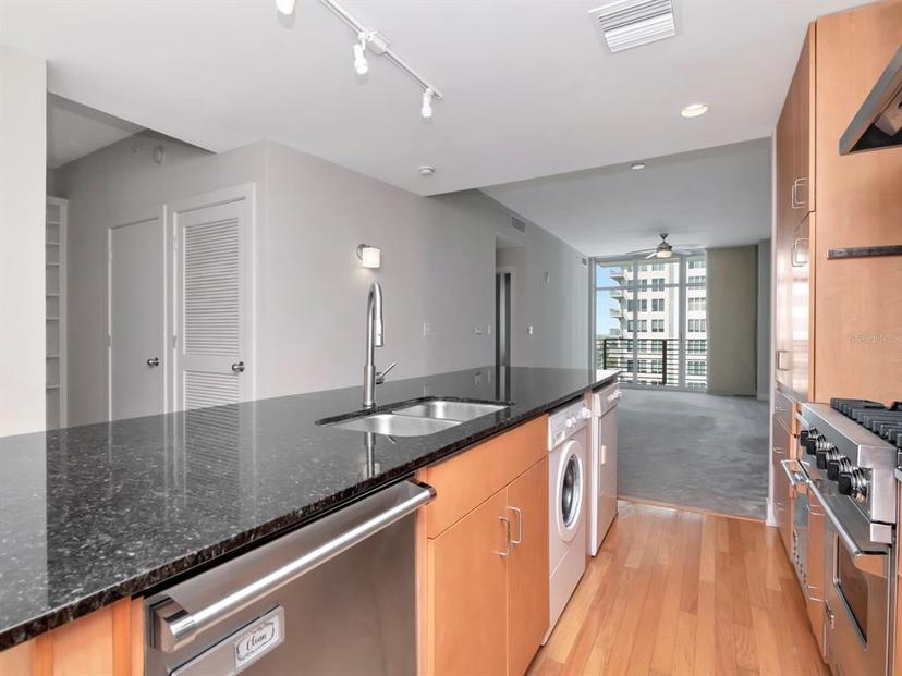 Picture of 1120 E Kennedy Boulevard Unit 1523, Tampa FL 33602