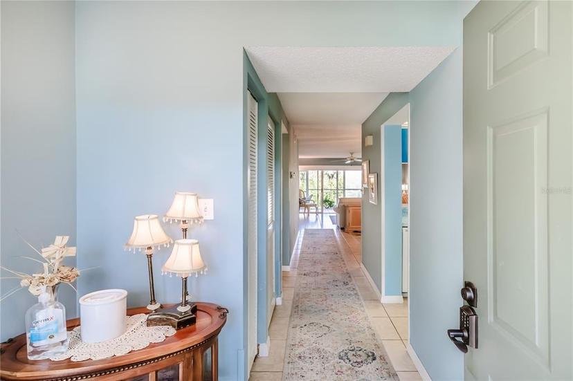 Picture of 811 Waterside Drive Unit 102, Venice FL 34285