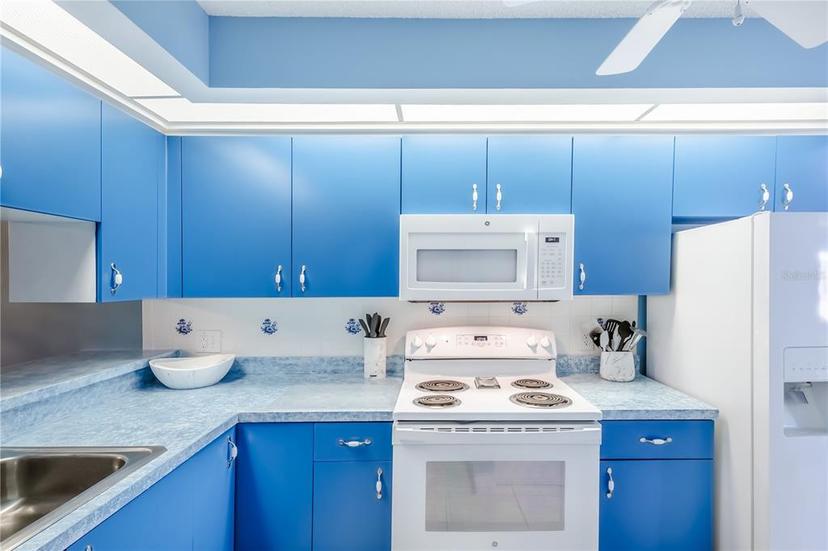 Picture of 811 Waterside Drive Unit 102, Venice FL 34285