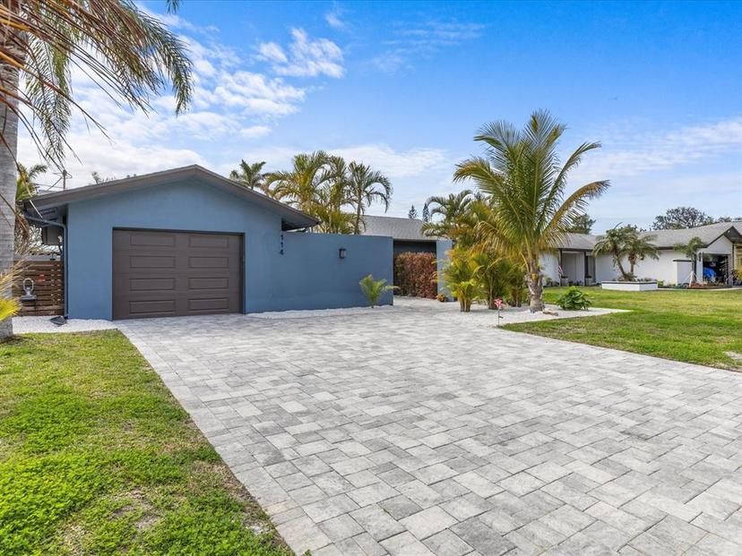 Picture of 114 12Th Street, Belleair Beach FL 33786