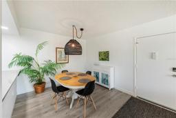 Picture of 638 Bird Bay Drive E Unit 201, Venice, FL 34285