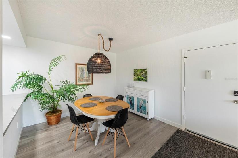 Picture of 638 Bird Bay Drive E Unit 201, Venice FL 34285