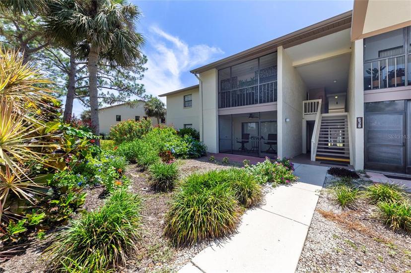Picture of 638 Bird Bay Drive E Unit 201, Venice FL 34285