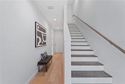 Picture of 532 W Plaza Place Unit 2, Tampa, FL 33602
