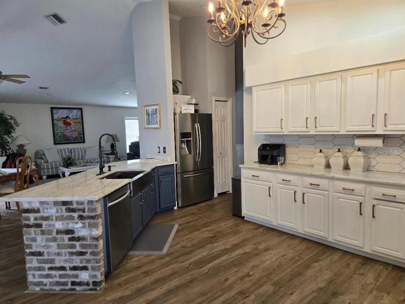 Picture of 6601 Thackston Drive, Riverview FL 33578