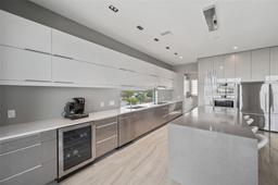Picture of 36 Dolphin Drive, Treasure Island, FL 33706