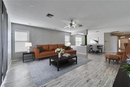Picture of 305 Taxter Run Lane, Valrico, FL 33594