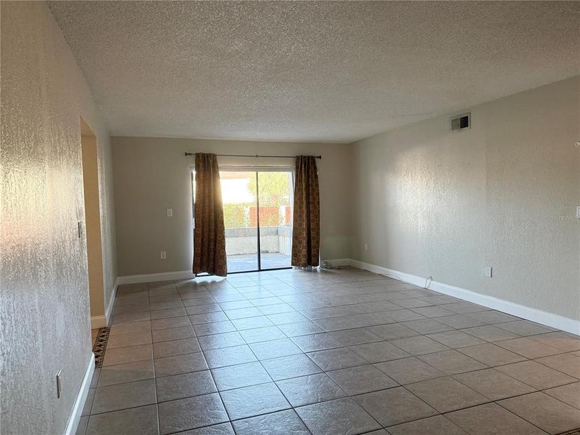 Picture of 2971 Estancia Boulevard Unit 310, Clearwater FL 33761