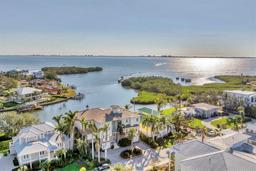 Picture of 7064 Hawks Harbor Circle, Bradenton, FL 34207