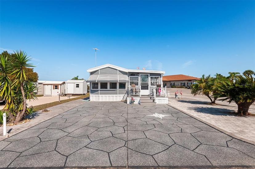 Picture of 108 Flamingo St, Davenport FL 33837