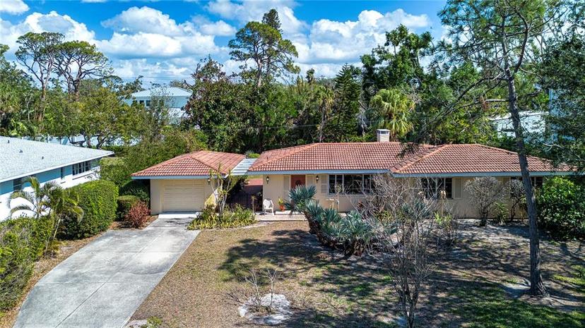 Picture of 1555 Flower Drive, Sarasota FL 34239