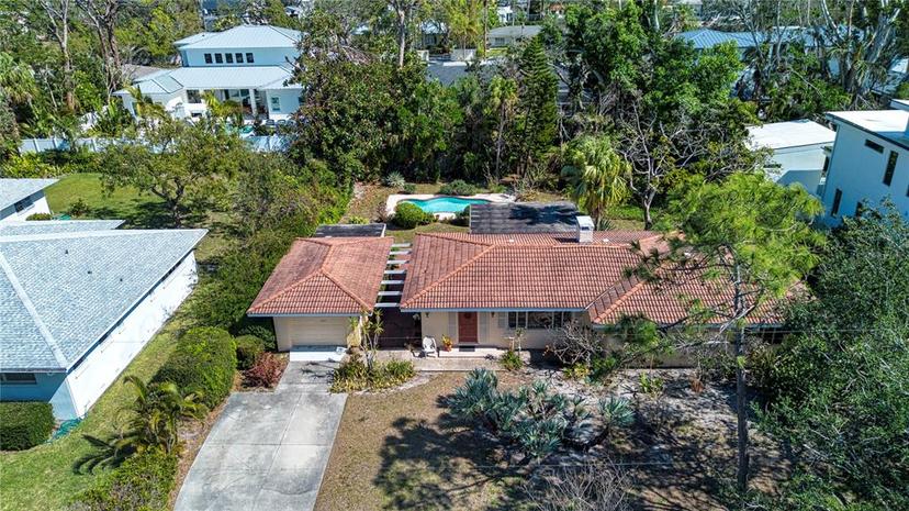 Picture of 1555 Flower Drive, Sarasota FL 34239