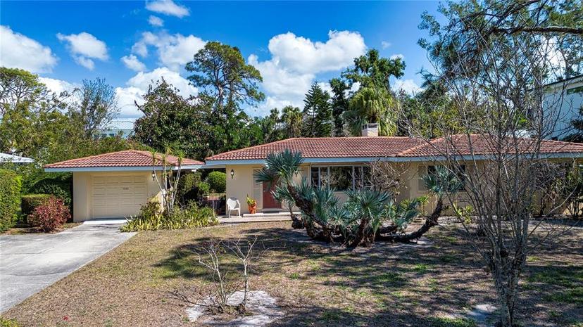 Picture of 1555 Flower Drive, Sarasota FL 34239