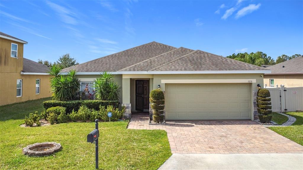 Picture of 123 Vitoria Road, Davenport, FL 33837