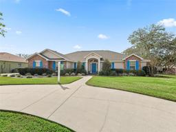 Picture of 10230 Barrington Court, Leesburg, FL 34788