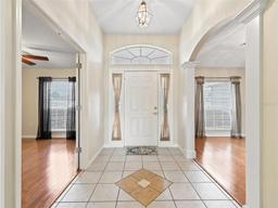 Picture of 10230 Barrington Court, Leesburg, FL 34788