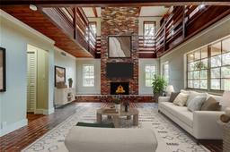 Picture of 2901 Pelham Rd N, St Petersburg, FL 33710