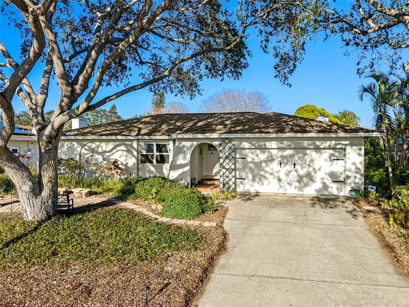 Picture of 8083 Bayhaven Drive, Seminole FL 33776