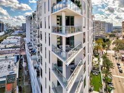 Picture of 111 S Pineapple Avenue Unit 915, Sarasota, FL 34236