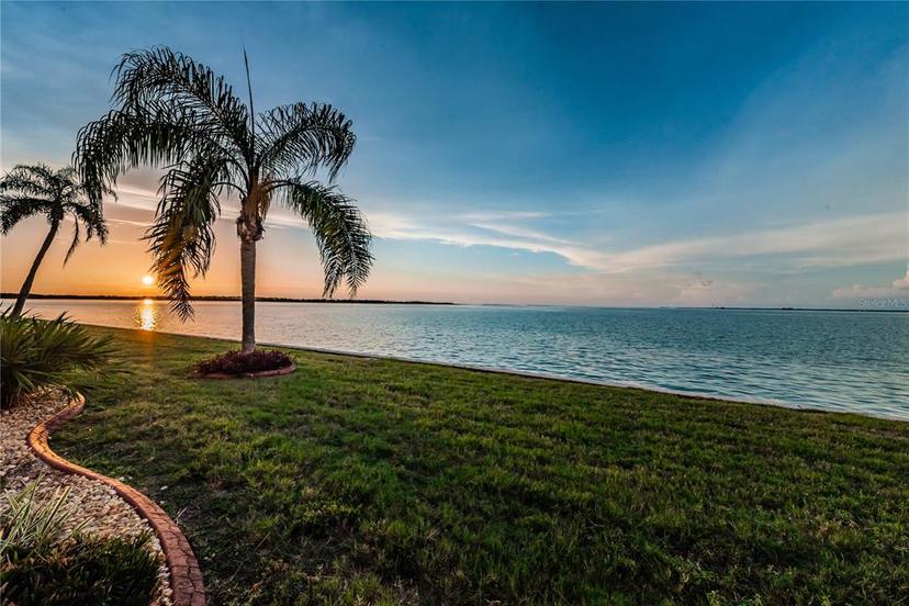 Picture of 9 Haig Place Unit 812, Dunedin FL 34698