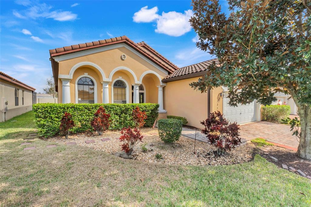 Picture of 323 Villa Sorrento Circle, Haines City, FL 33844