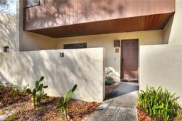 Picture of 1880 N Crystal Lake Drive Unit 4, Lakeland, FL 33801