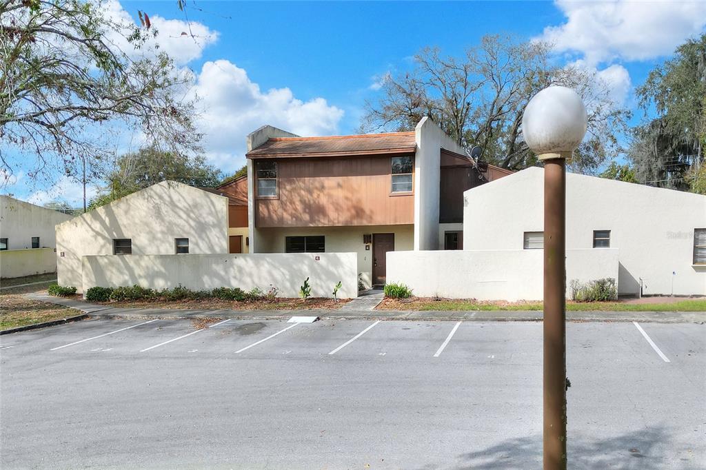 Picture of 1880 N Crystal Lake Drive Unit 4, Lakeland, FL 33801