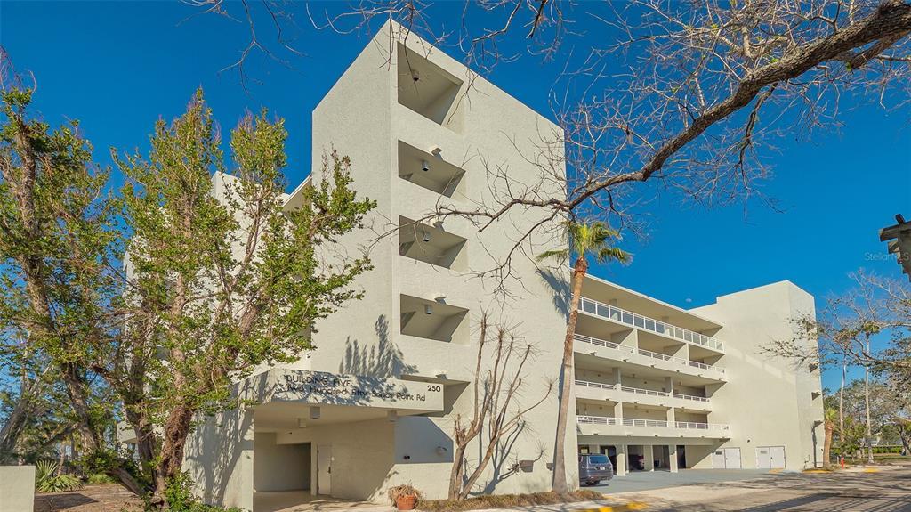 Picture of 250 Sands Point Road Unit 5101, Longboat Key, FL 34228
