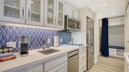 Picture of 250 Sands Point Road Unit 5101, Longboat Key, FL 34228