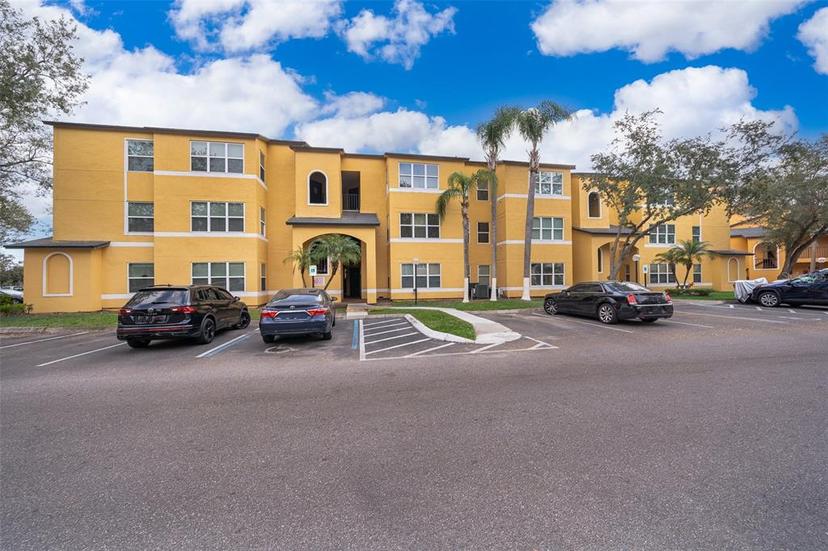 Picture of 4536 Commander Drive Unit 1537, Orlando FL 32822