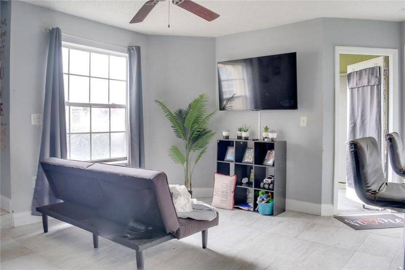 Picture of 425 Fountainhead Circle Unit 107, Kissimmee FL 34741