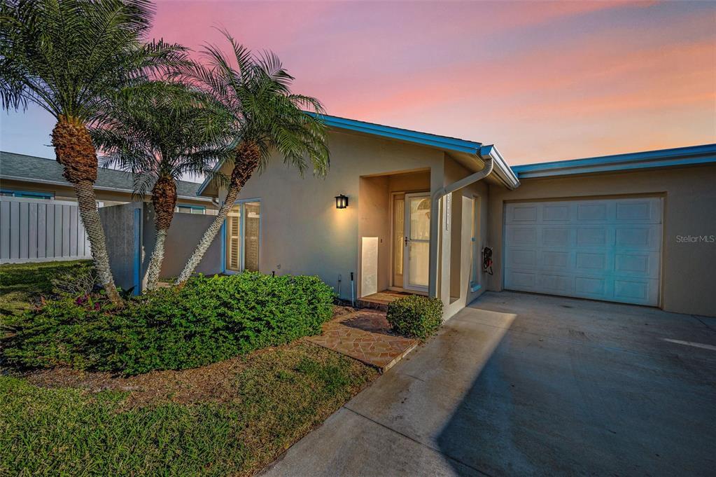 Picture of 2731 Sherbrooke Lane Unit D, Palm Harbor, FL 34684
