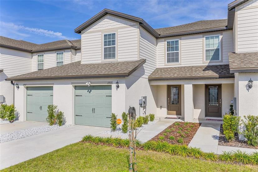 Picture of 1703 Wynford Circle, Tavares FL 32778