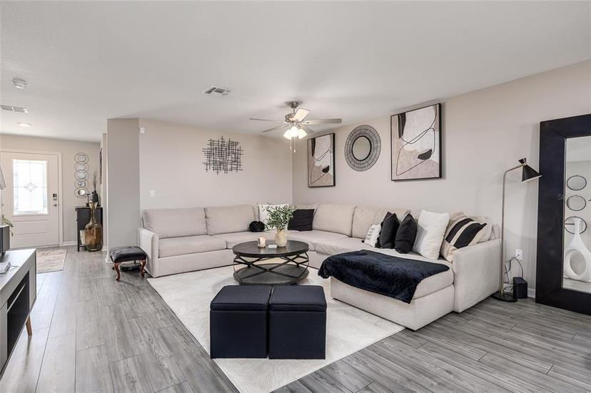 Picture of 1703 Wynford Circle, Tavares FL 32778