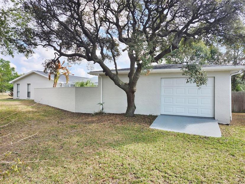 Picture of 8055 River Country Drive, Weeki Wachee FL 34607