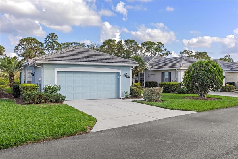Picture of 1610 Monarch Drive Unit 1610, Venice FL 34293