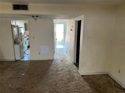 Picture of 621 W Indiana Avenue Unit 10, Deland, FL 32720