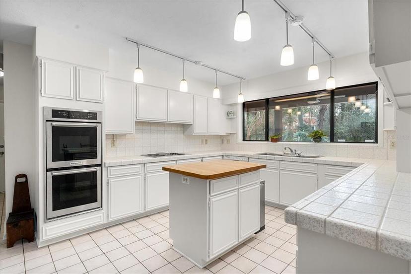Picture of 2626 NW 7Th Road, Gainesville FL 32607