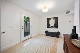 Picture of 3010 W Stovall Street Unit B, Tampa, FL 33629