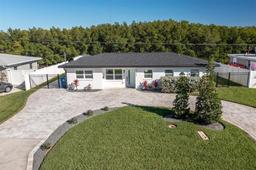 Picture of 9199 Sun Isle Drive Ne, St Petersburg, FL 33702