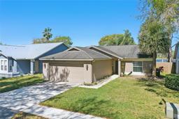 Picture of 2439 Lake Jackson Circle, Apopka, FL 32703