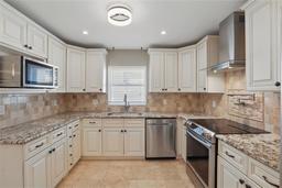 Picture of 2439 Lake Jackson Circle, Apopka, FL 32703