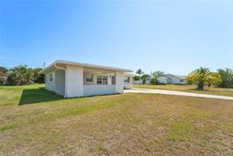 Picture of 556 Lowell Avenue Nw, Port Charlotte, FL 33952