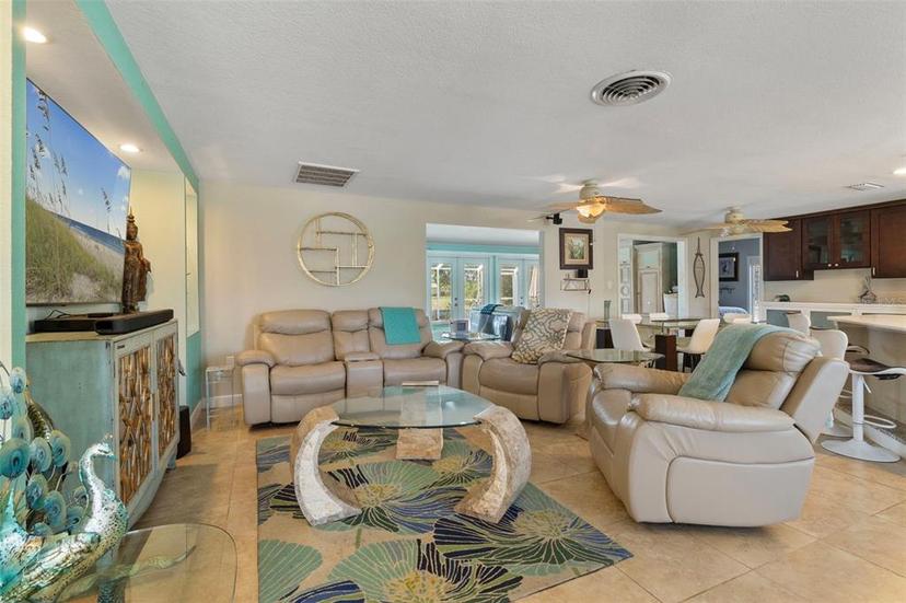 Picture of 198 Salem Avenue Nw, Port Charlotte FL 33952