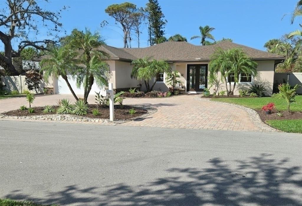 Picture of 612 Poinsettia Drive, Venice, FL 34285