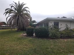 Picture of 11576 W Kingfisher Court Unit 191, Crystal River, FL 34429