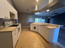 Picture of 1722 NW 18Th Terrace, Cape Coral, FL 33993