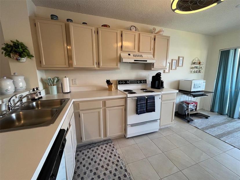 Picture of 4515 Whitton Way Unit 121, New Port Richey FL 34653